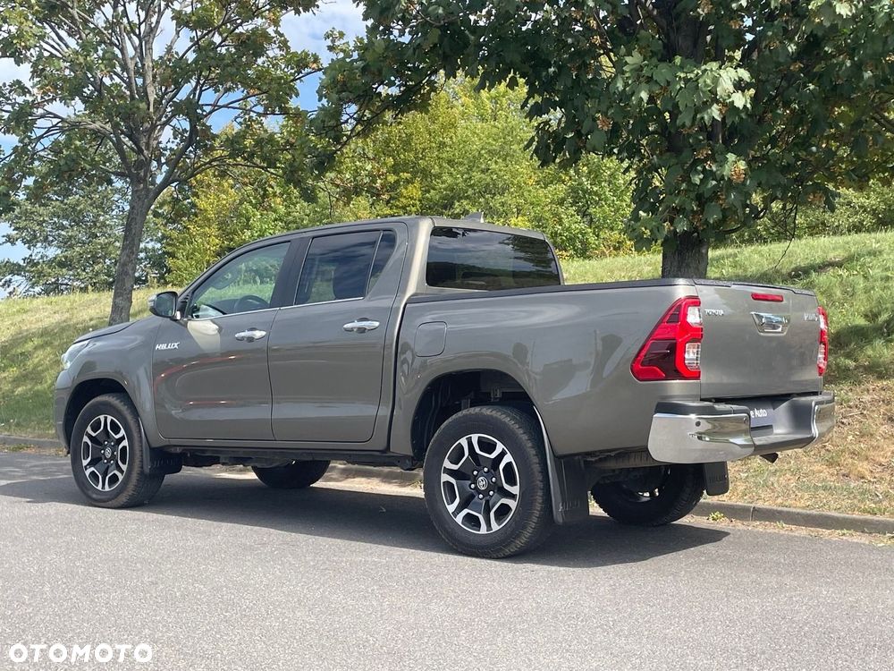 Toyota Hilux 2.8 D-4D Double Cab SR5 4x4 - 15