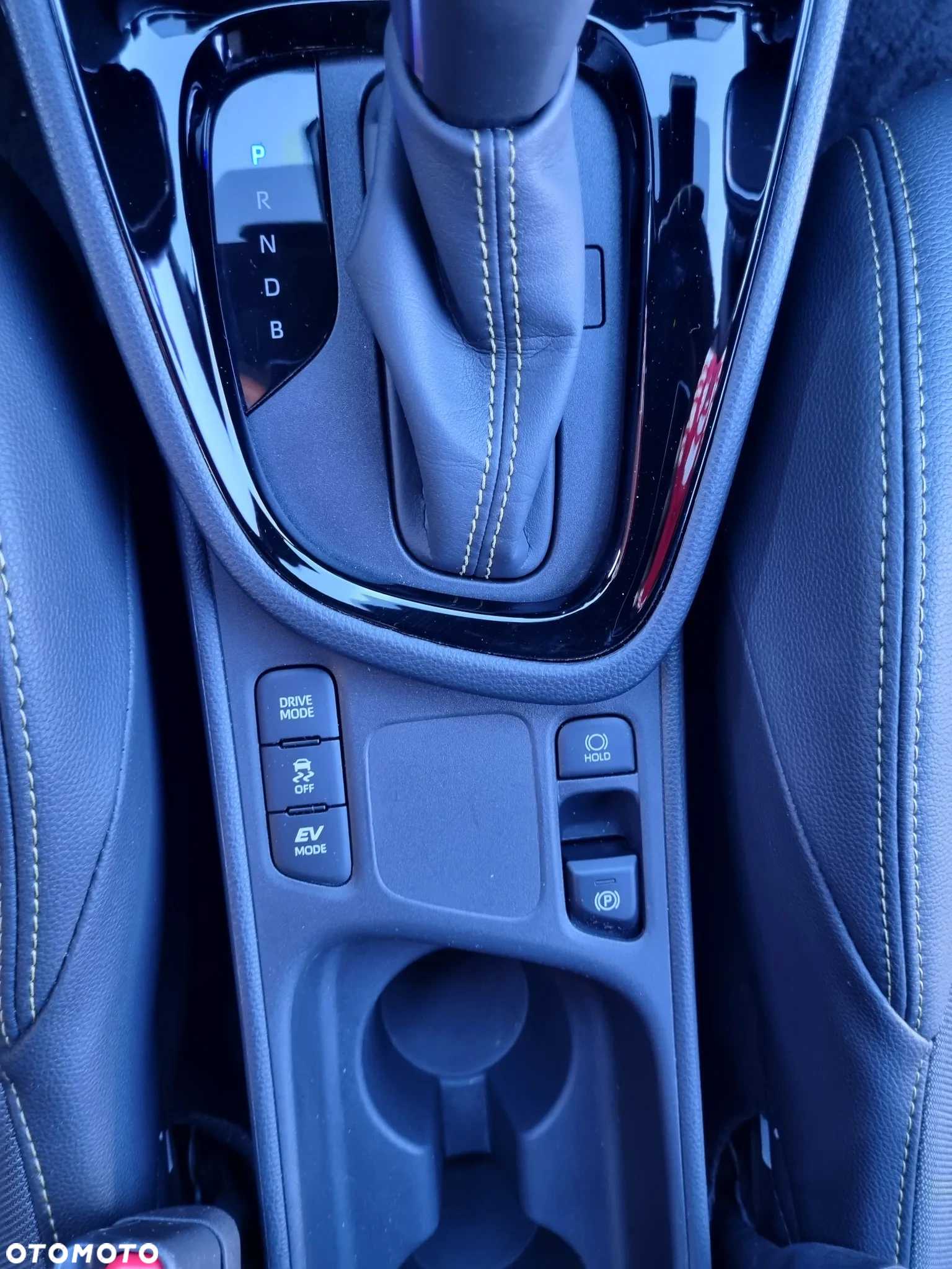Toyota Yaris Cross Hybrid 1.5 Adventure - 20
