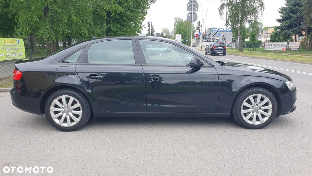 Audi A4 Limousine - 6