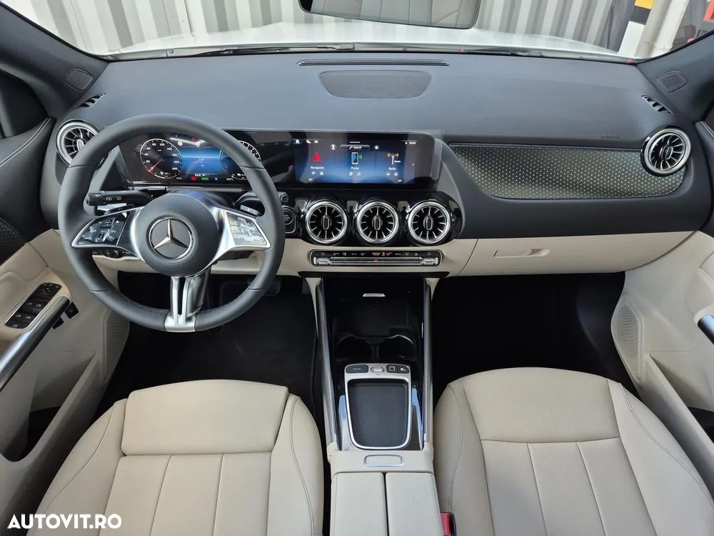 Mercedes-Benz GLA 250 e - 11