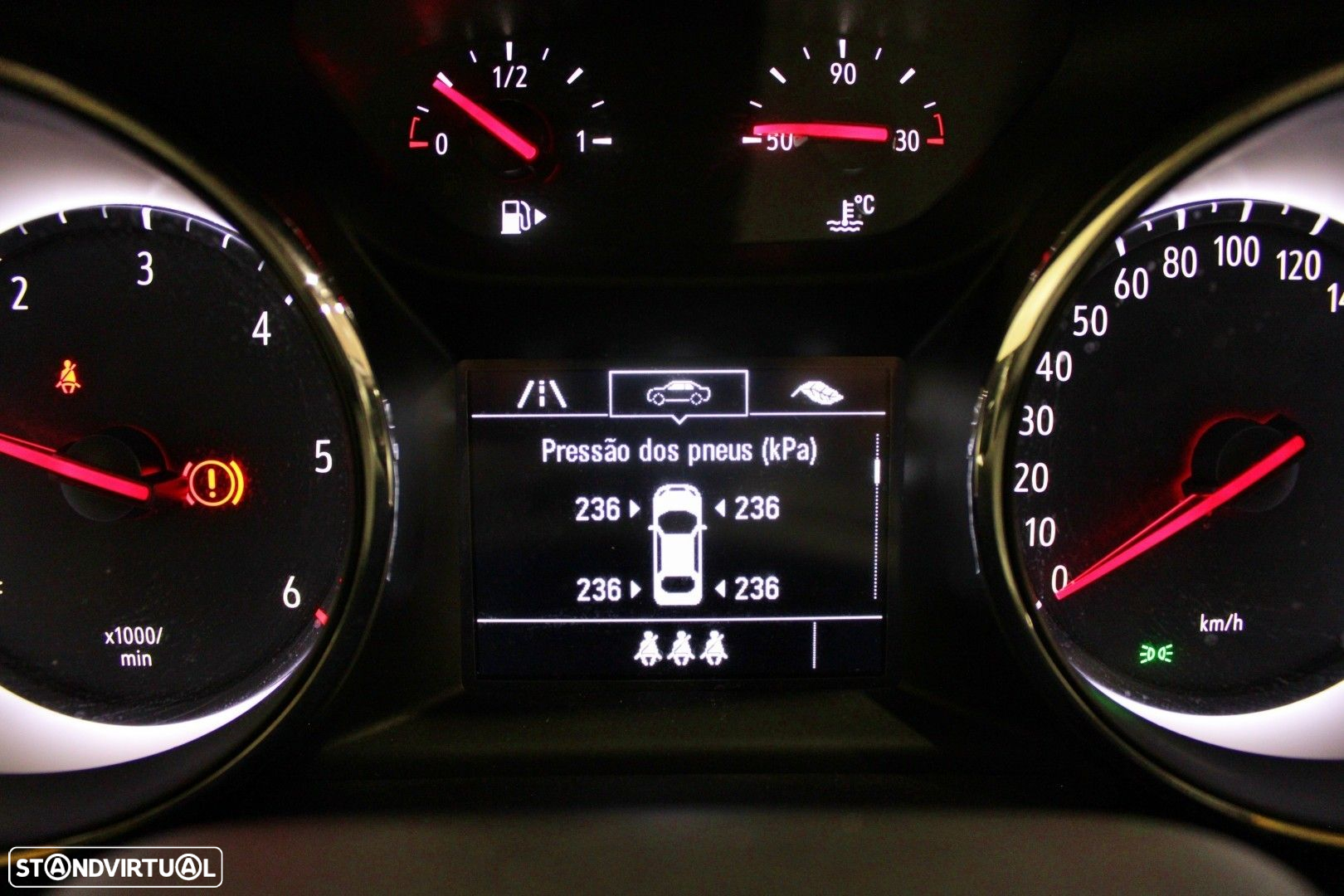 Opel Astra 1.5 D S&S Business Edition - 33