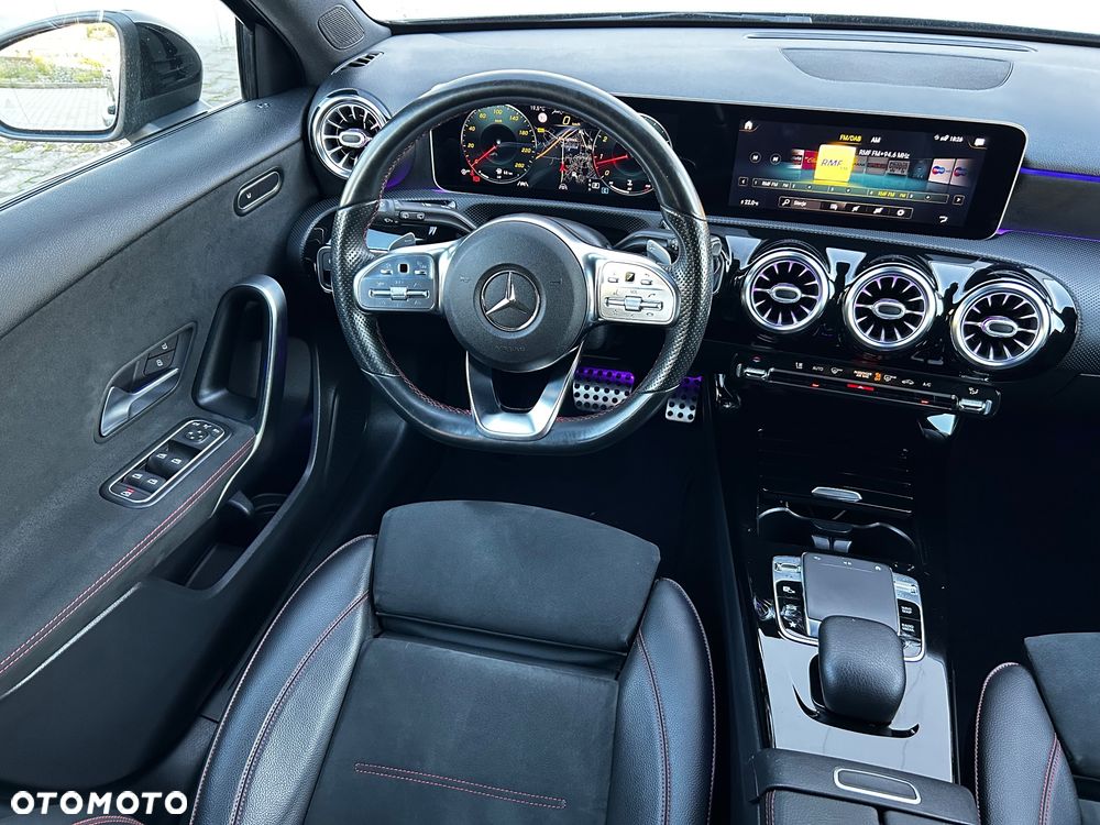 Mercedes-Benz Klasa A 250 7G-DCT AMG Line - 35