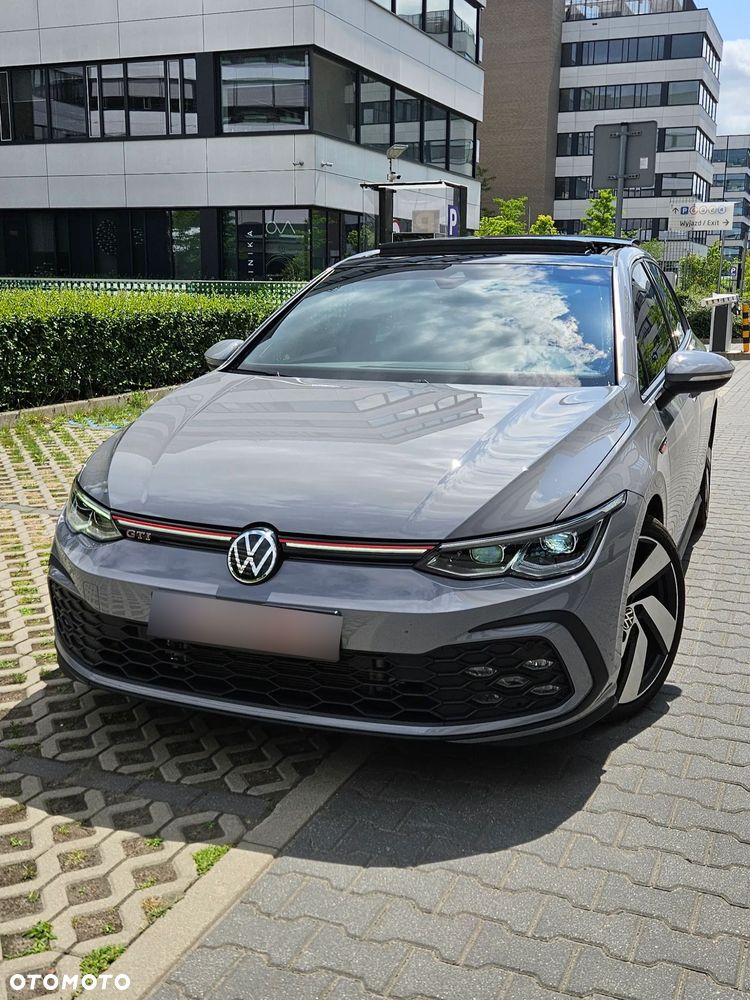 Volkswagen Golf - 25