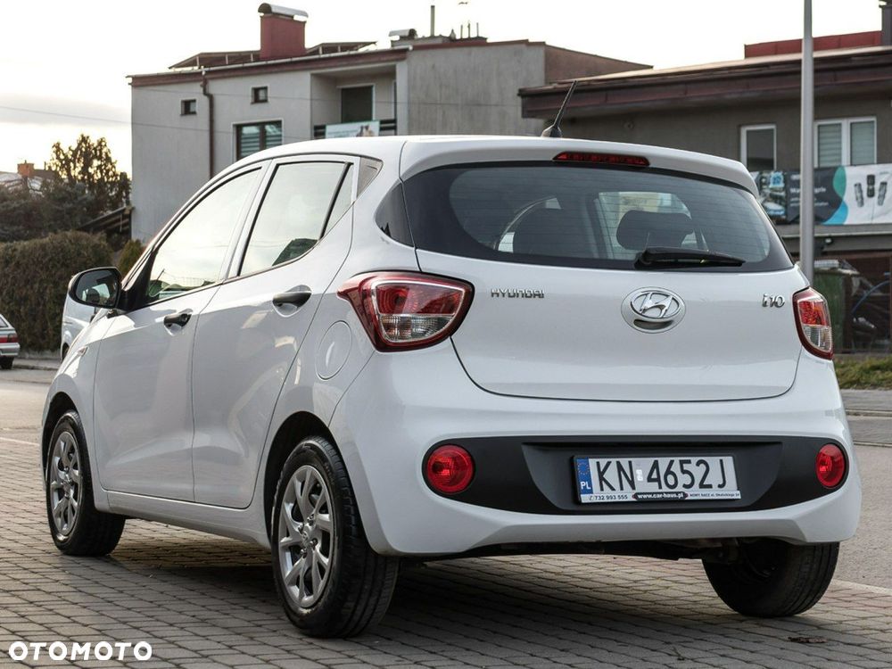 Hyundai i10 1.0 - 10