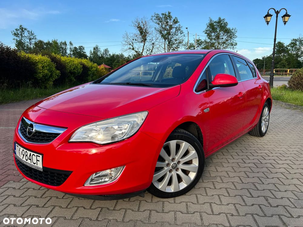 Opel Astra 1.6 NAVI - 1