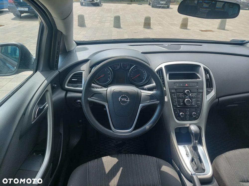 Opel Astra 1.4 T Enjoy - 9