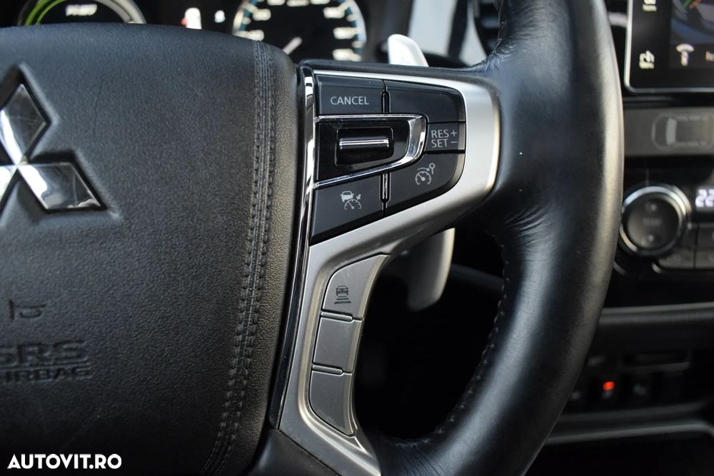 Mitsubishi Outlander 2.0 4WD - 26