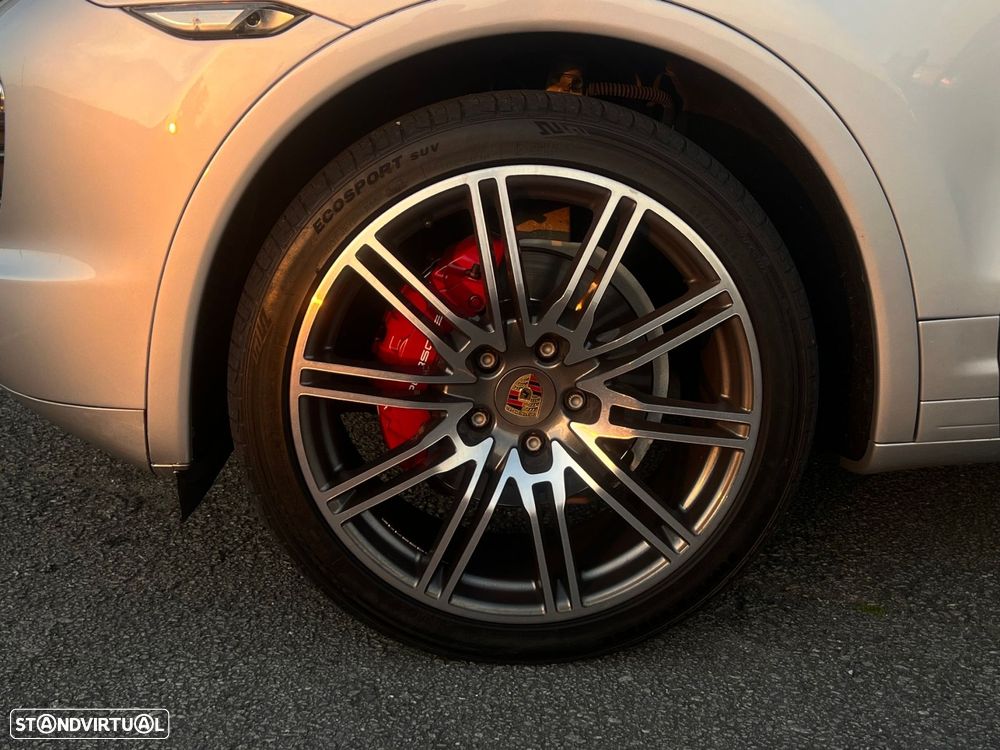 Porsche Cayenne - 9