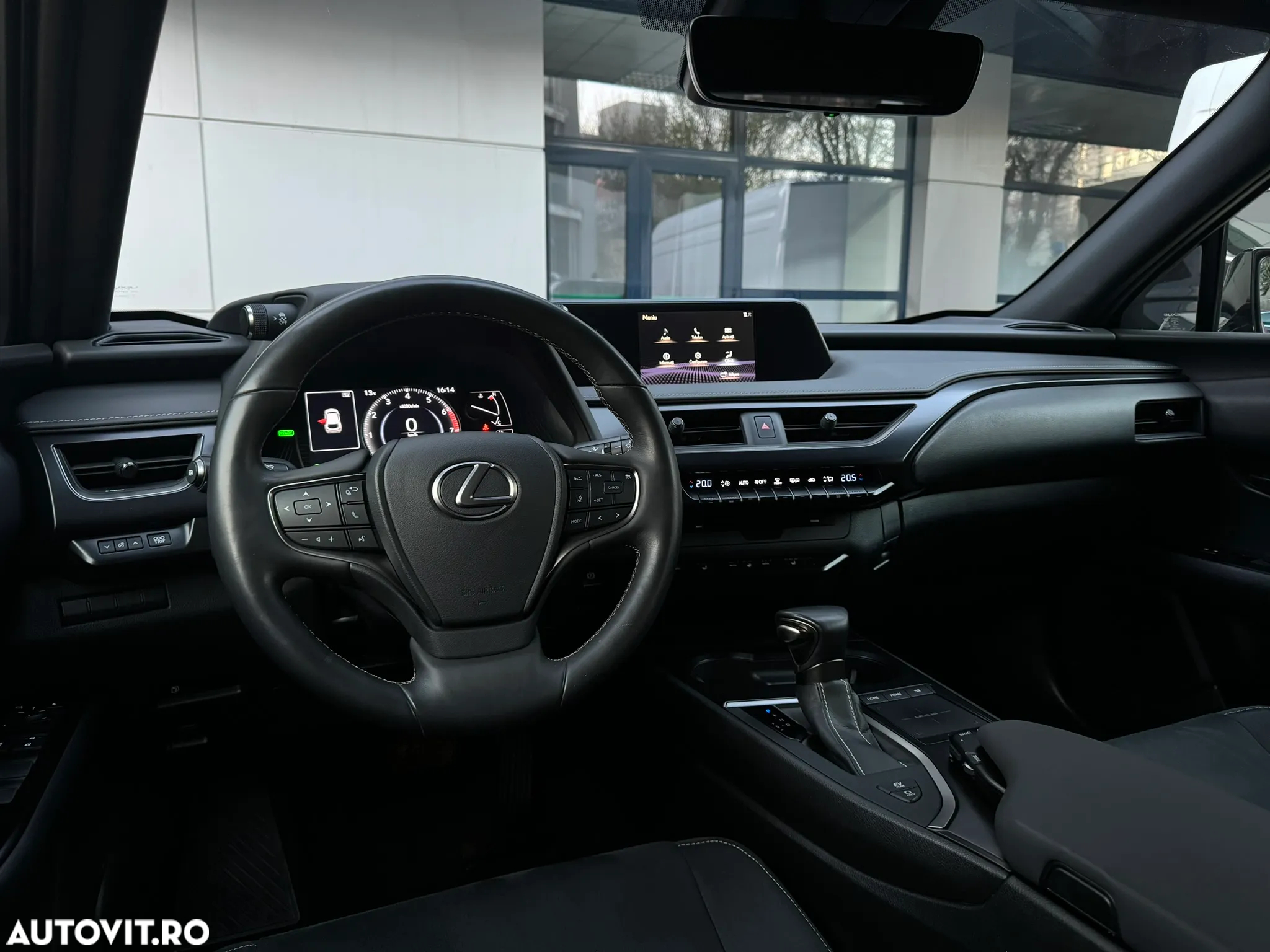 Lexus UX 250h 2.0L HEV 20H- (178 HP) 4X2 CVT Executive - 18