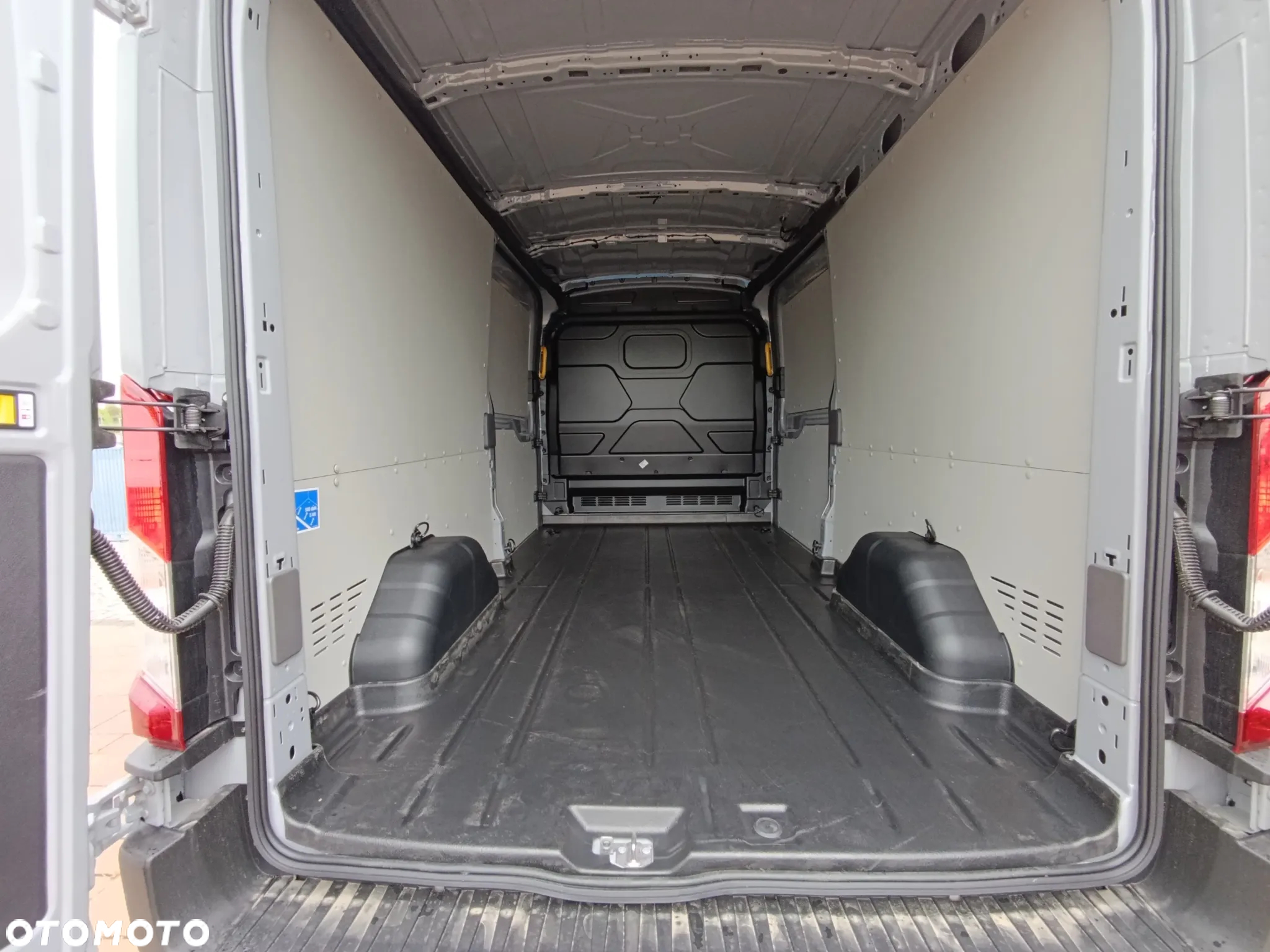 Ford Transit Van 350 L3 - 12
