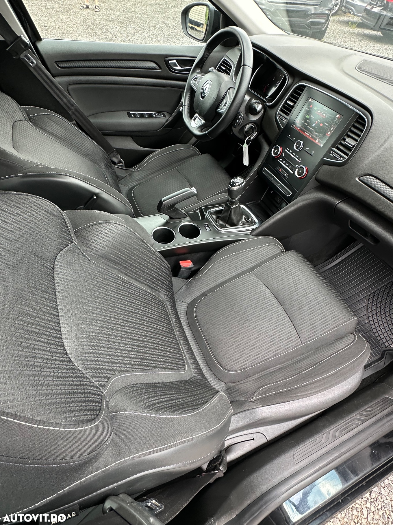 Renault Megane Grandtour ENERGY TCe 100 EXPERIENCE - 8
