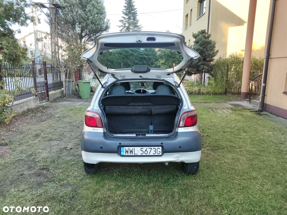 Toyota Yaris - 2