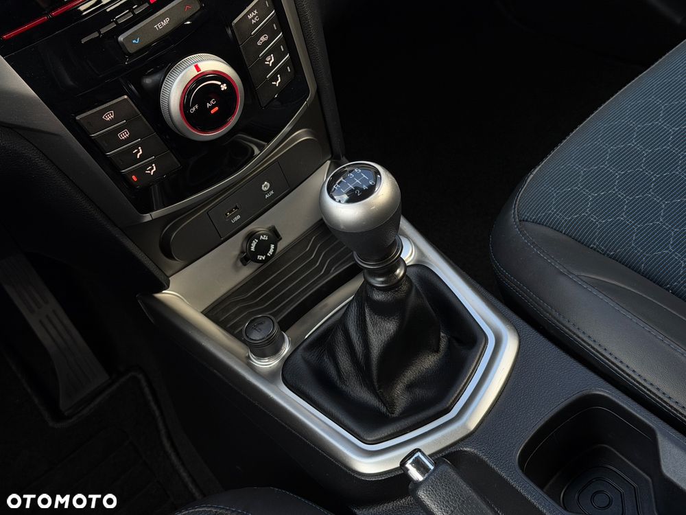 SsangYong/KGM Tivoli 1.6 Sapphire - 20