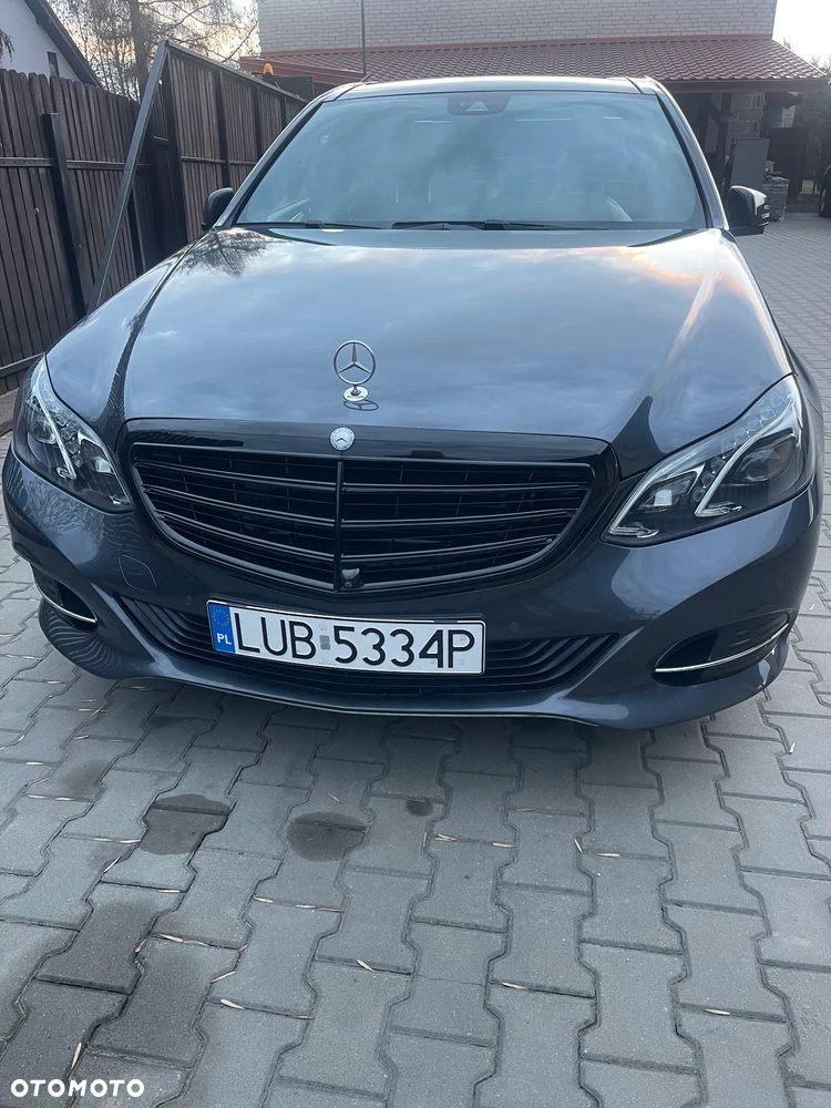 Mercedes-Benz Klasa E 220 d 4Matic 9G-TRONIC Night Edition - 12
