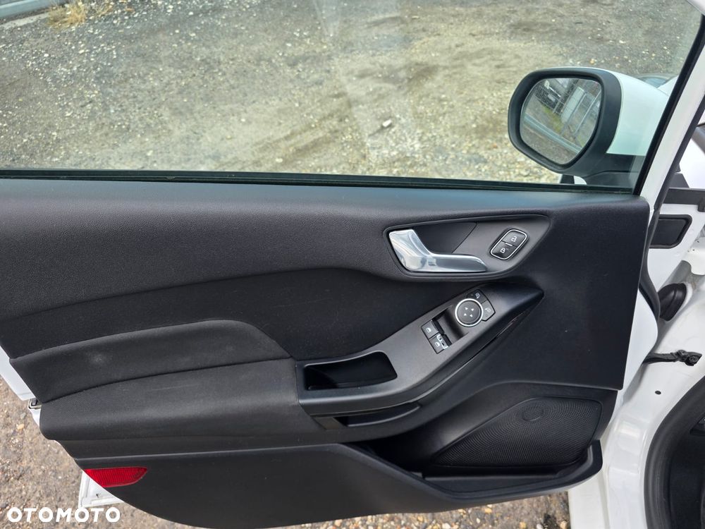 Ford Fiesta - 17
