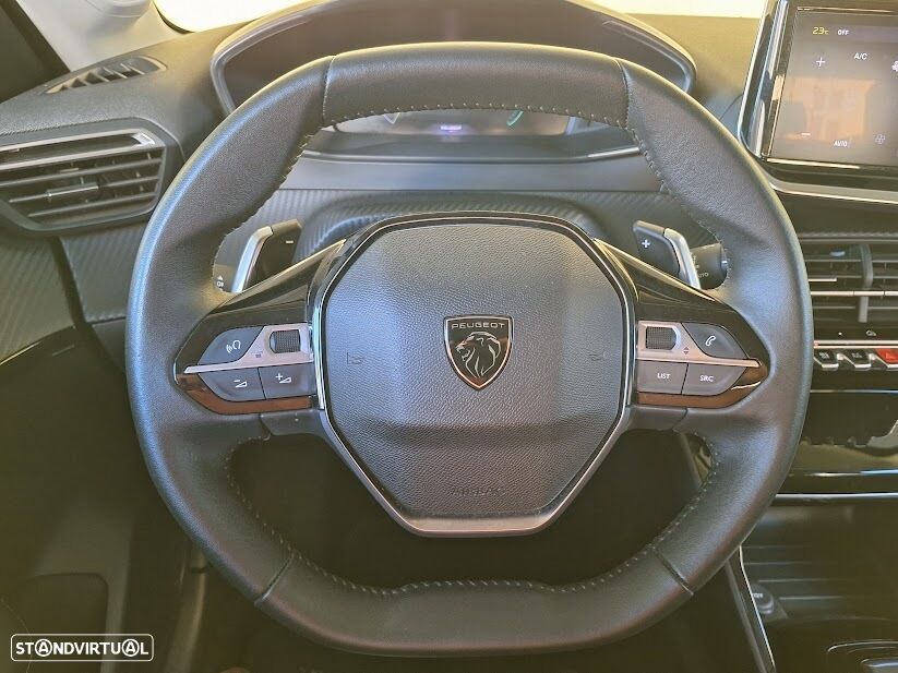 Peugeot 208 1.2 Hybrid Allure e-DCS6 - 13