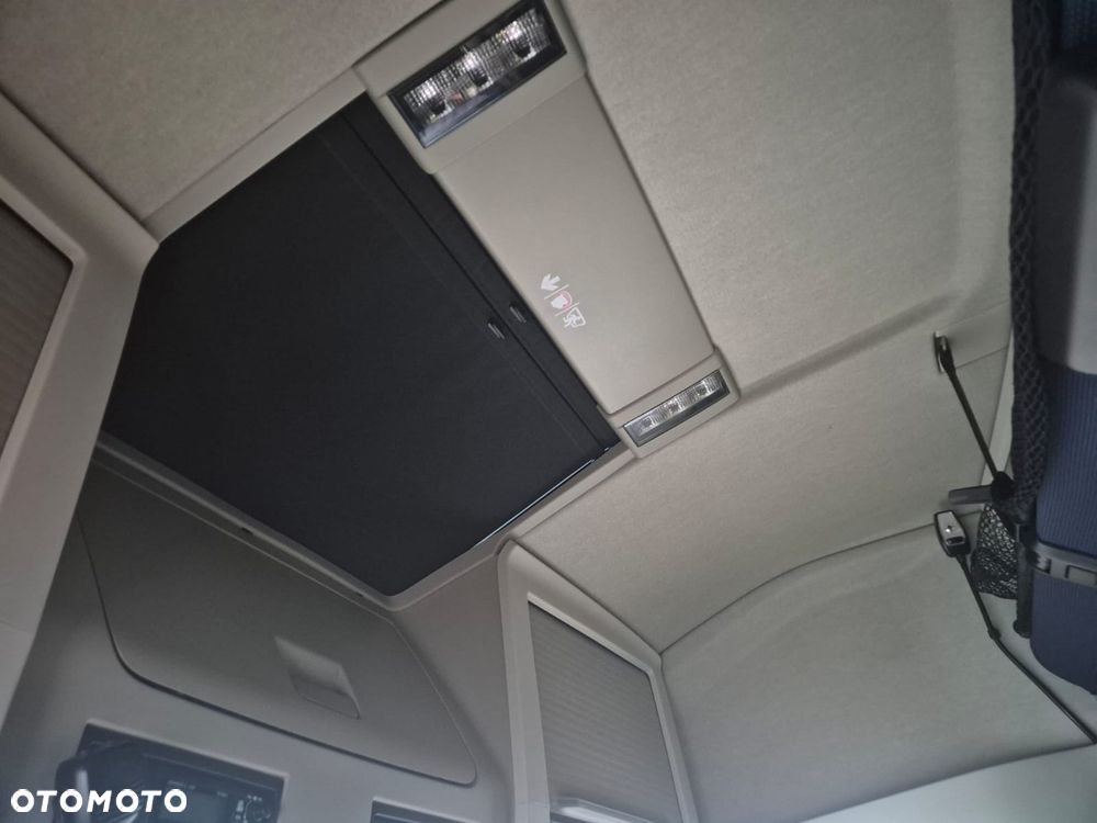 Volvo 500 - 20