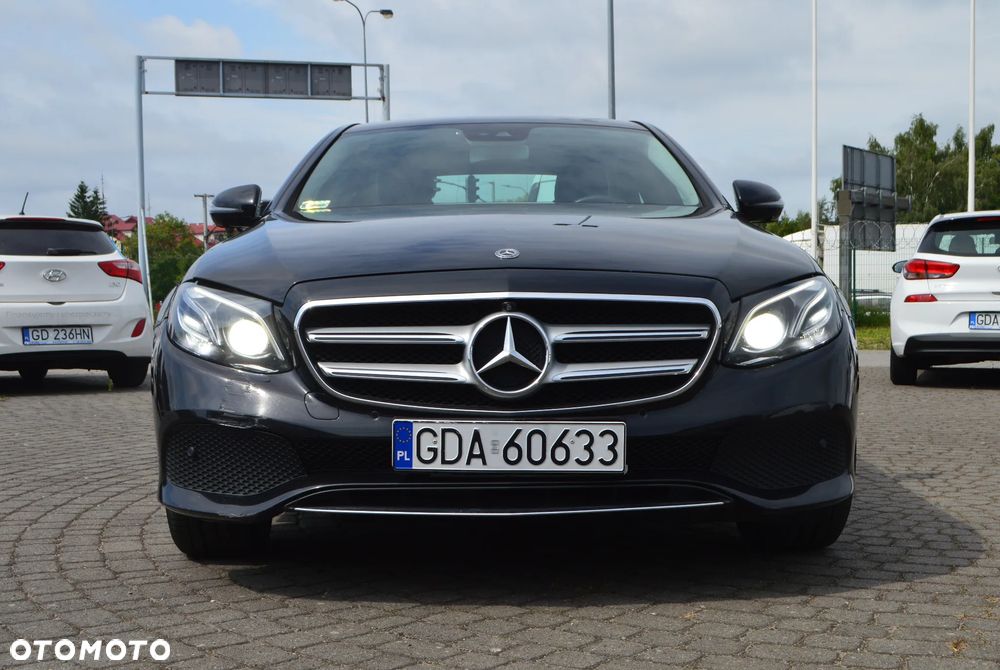 Mercedes-Benz Klasa E 220 d 9G-TRONIC - 4