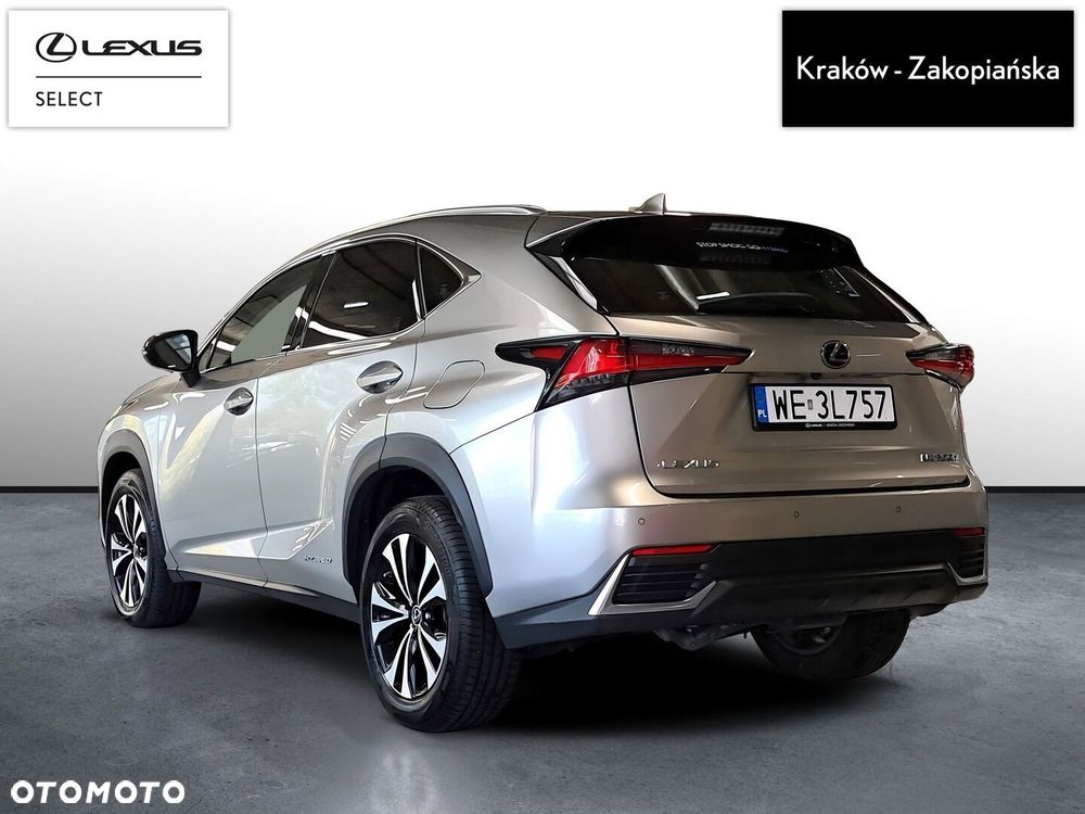 Lexus NX 300h F Impression AWD - 8