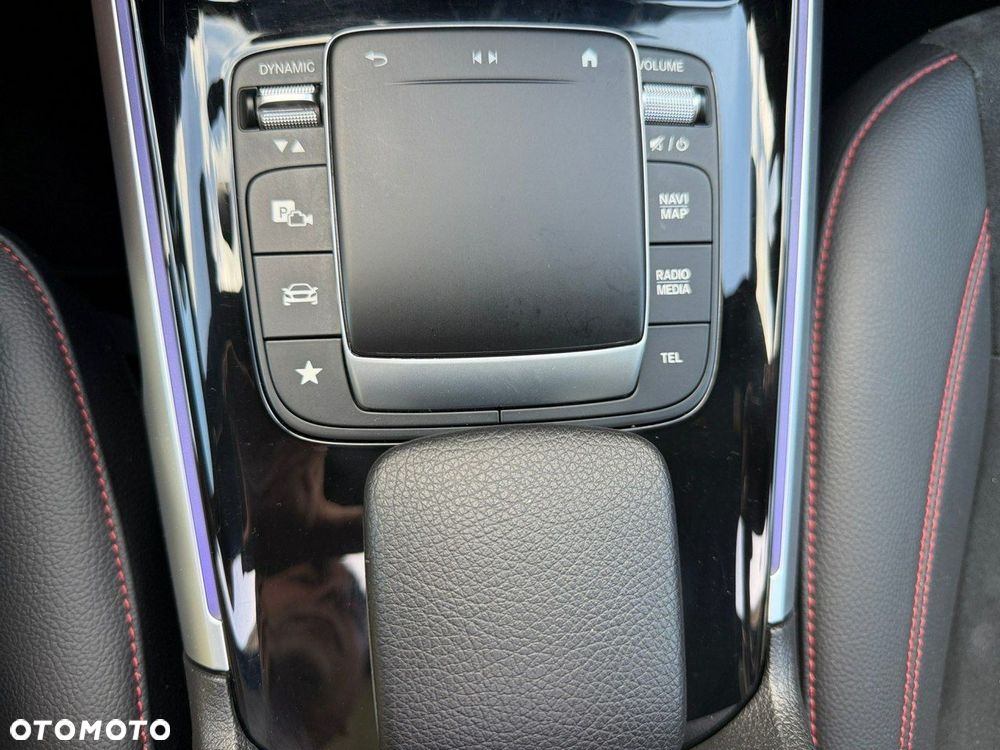 Mercedes-Benz GLB 250 4Matic 8G-DCT AMG Line Advanced Plus - 27