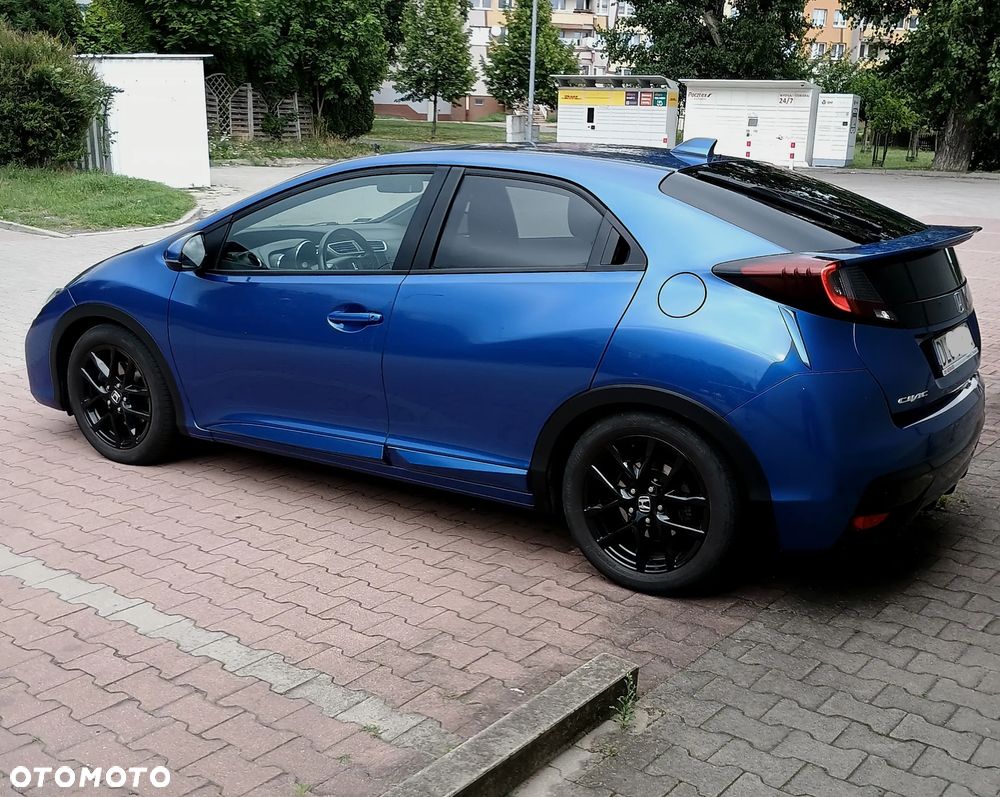 Honda Civic 1.8 Comfort (Honda Connect+) - 11