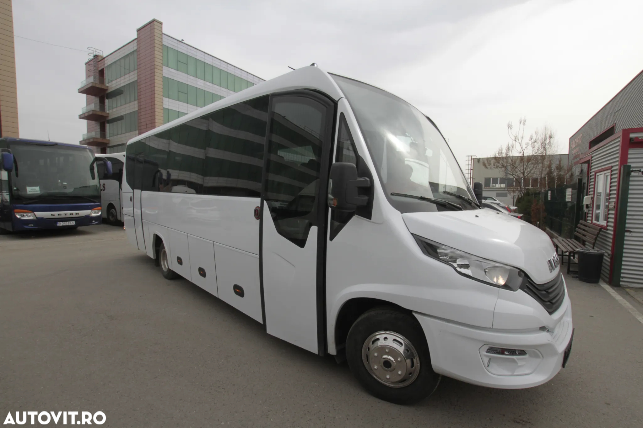 Iveco 70C18 29+1+1 locuri - 2