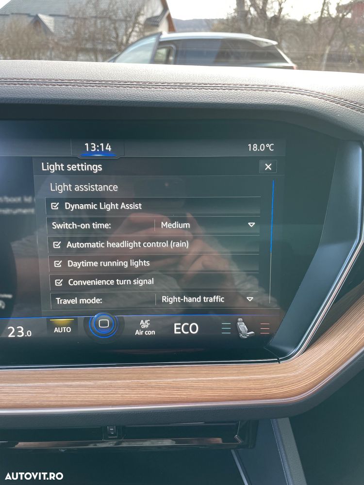 Volkswagen Touareg - 17