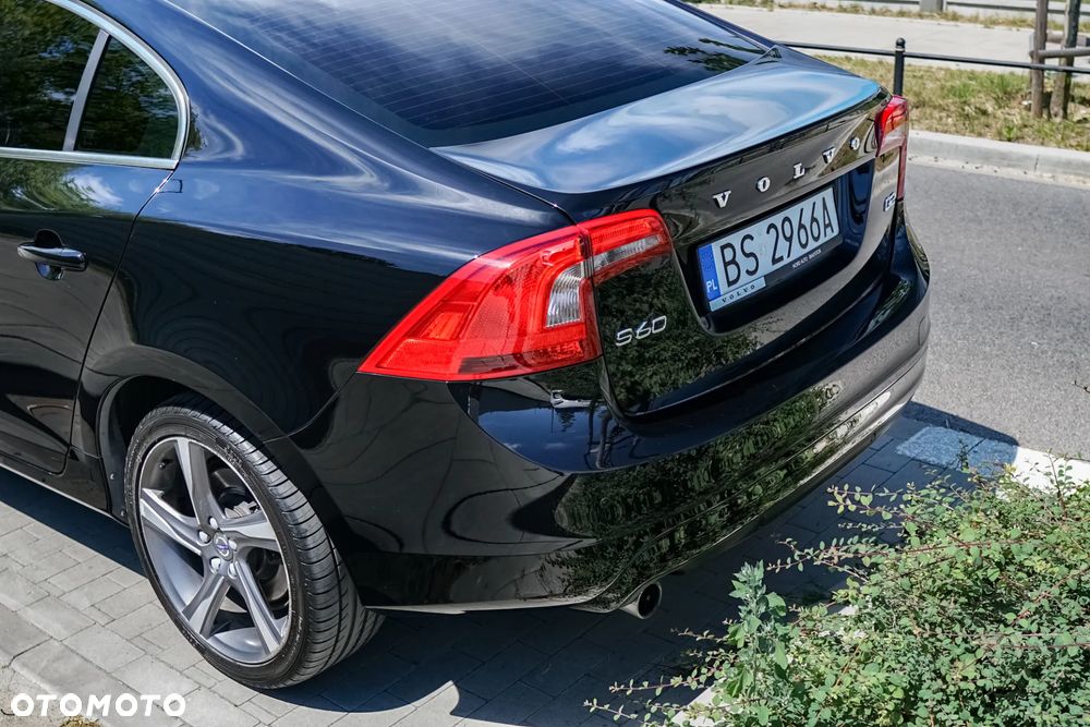 Volvo S60 D2 Drive-E Momentum - 3