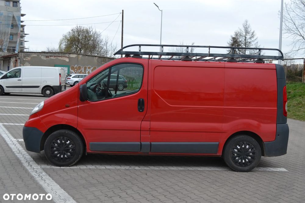 Opel Vivaro - 8