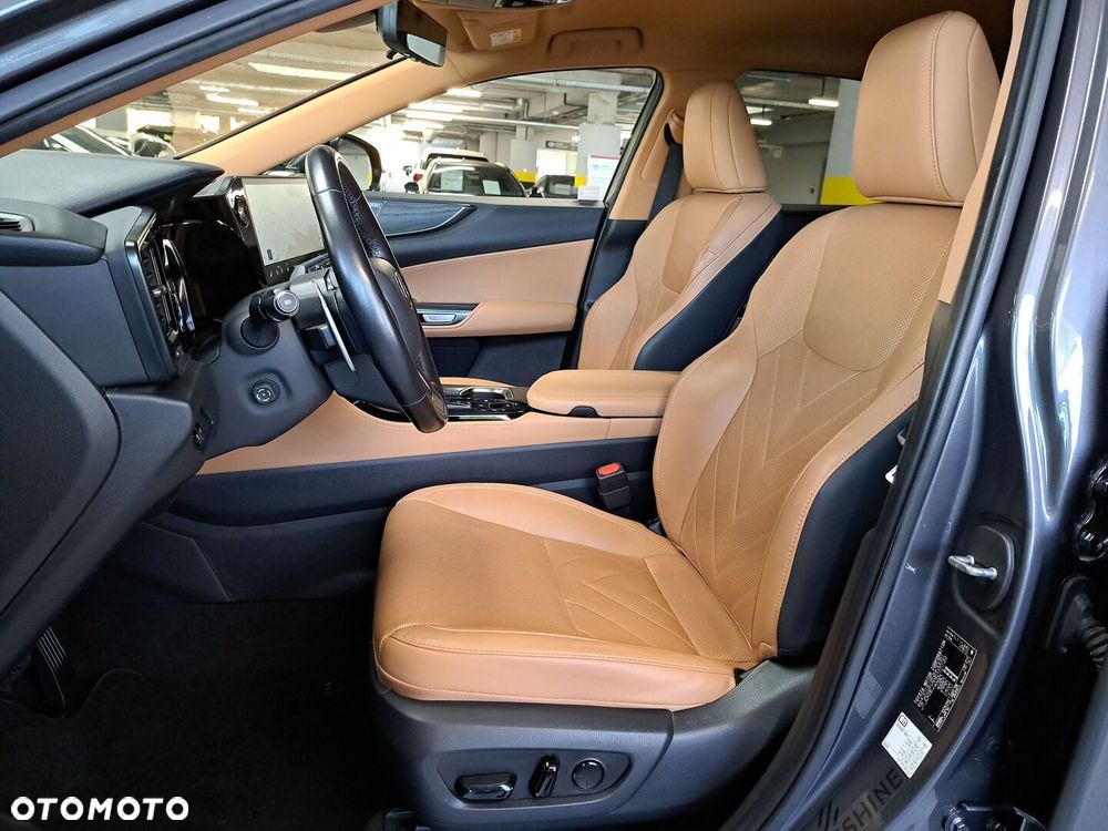 Lexus NX 350h Omotenashi AWD - 12