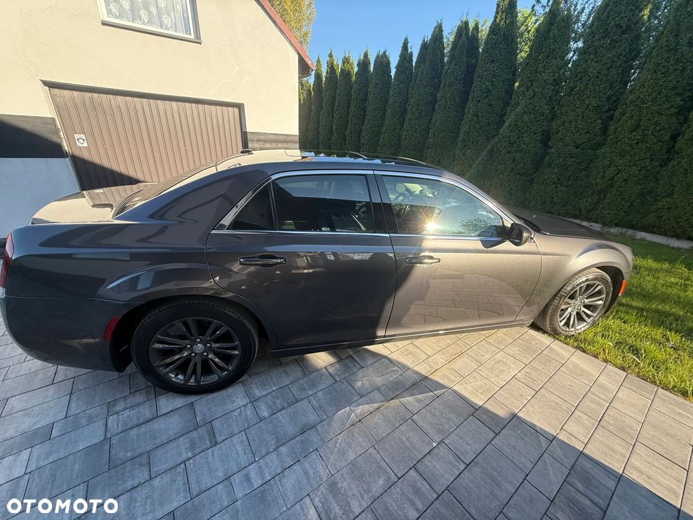 Chrysler 300 - 9