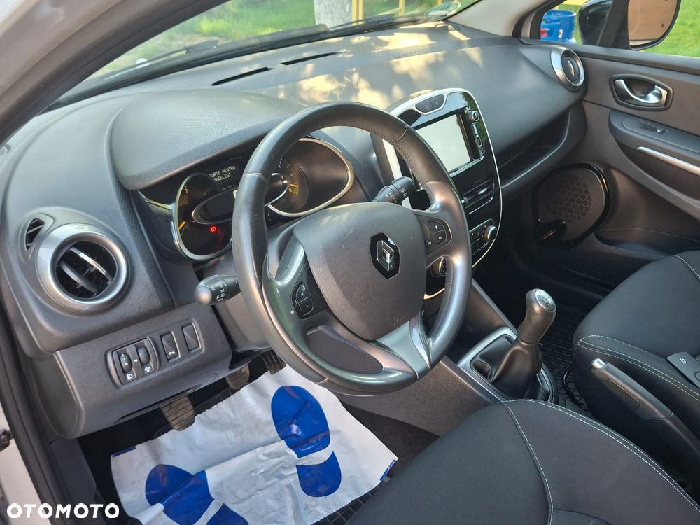 Renault Clio 1.2 16V 75 Limited - 13
