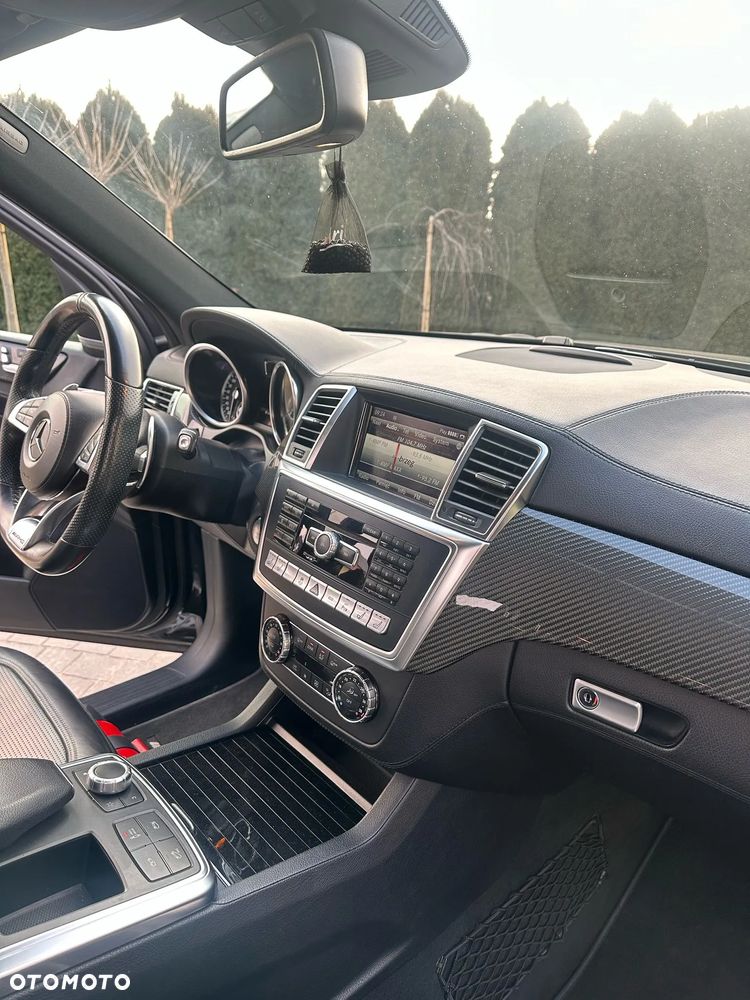 Mercedes-Benz GL - 27