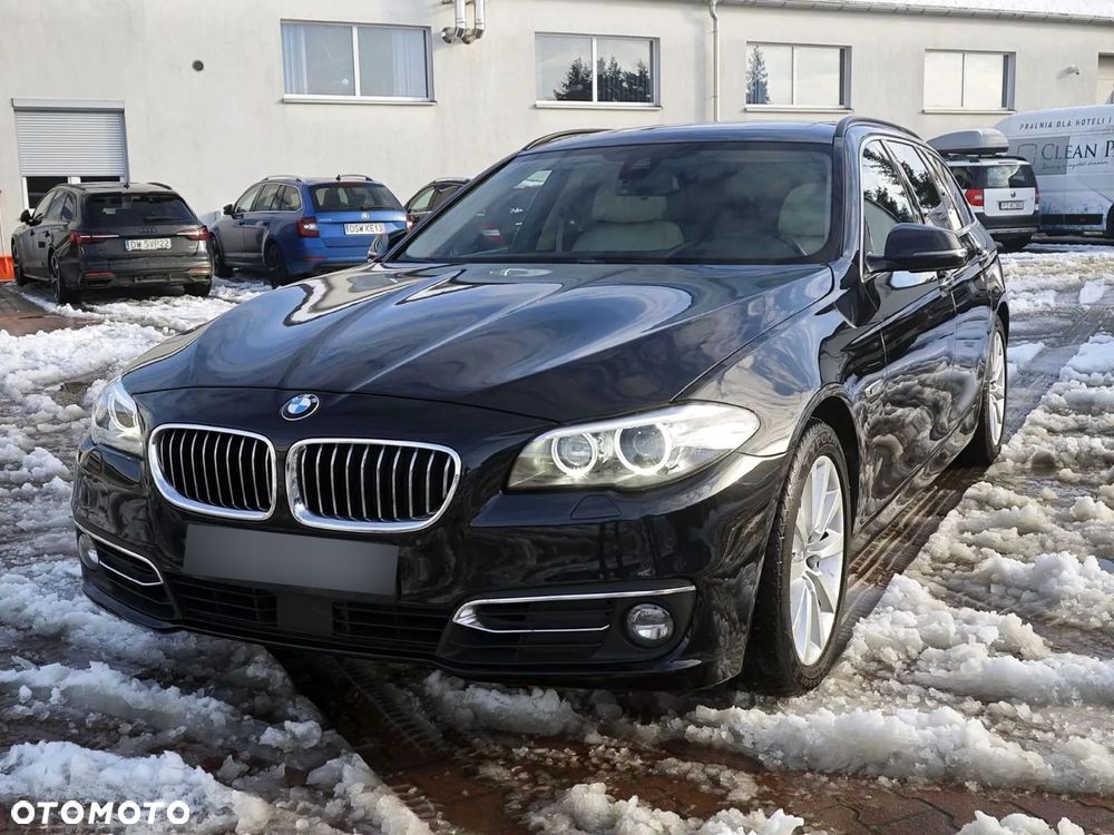 BMW Seria 5 525d Sport-Aut Luxury Line - 1
