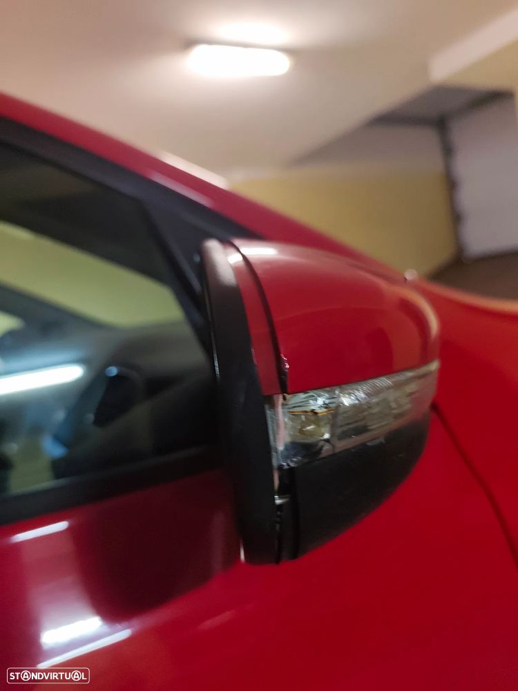 VW Golf 2.0 TDi BlueMotion Edition - 14