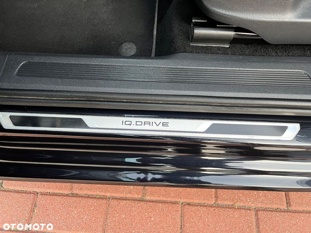 Volkswagen Touran 1.5 TSI ACT OPF DSG IQ.DRIVE - 23