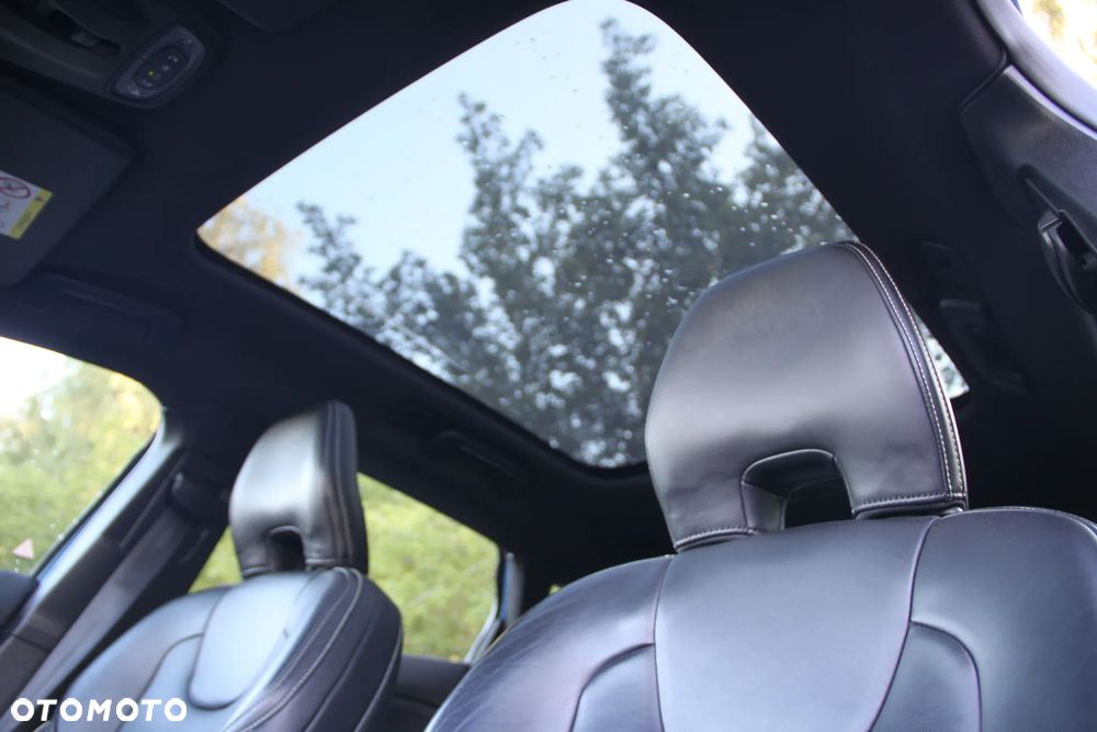 Volvo V40 D2 Drive-E R-Design Momentum - 14