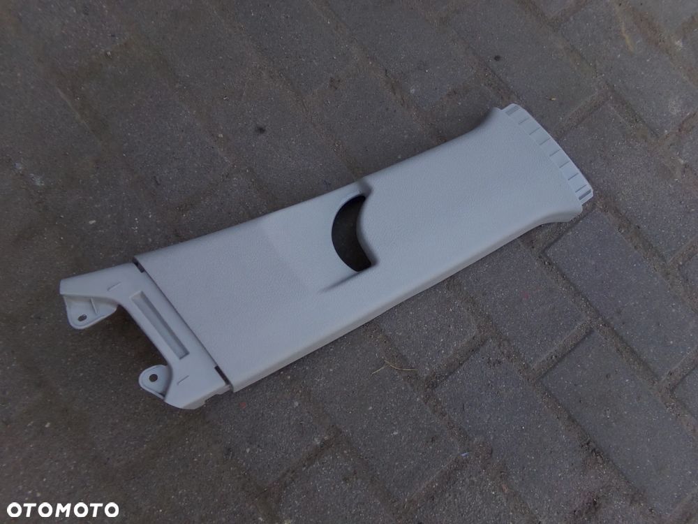 Osłona słupka prawa Toyota Yaris III  62411-OD160