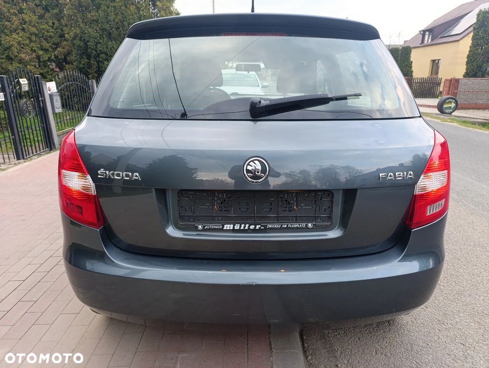 Skoda Fabia 1.2 HTP Active - 10