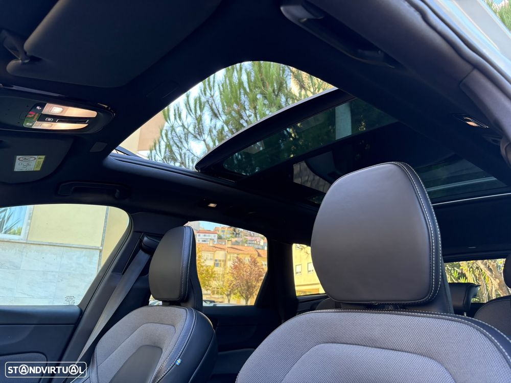 Volvo XC 60 2.0 T6 PHEV R-Design AWD - 29
