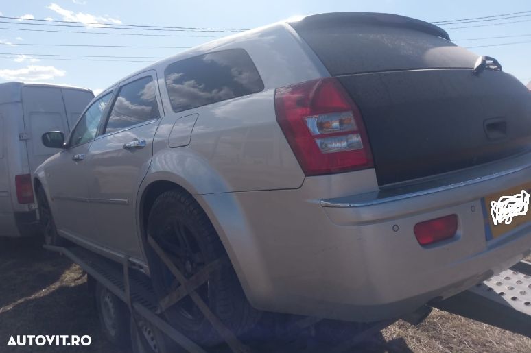 Dezmembrez Dezmembrari piese Chrysler 300c motor 3.0crd v6 211CP om642 combi far xenon bara fata completa cutie de viteze 7g tronic - 4