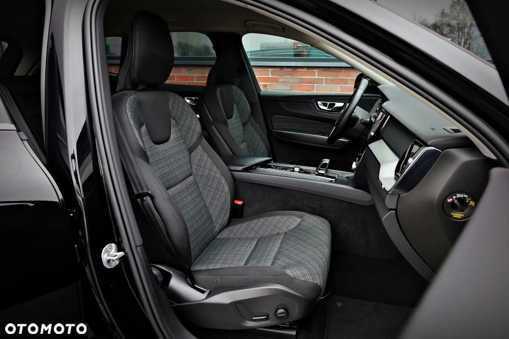 Volvo XC 60 B4 B Core - 24