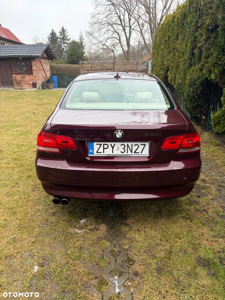 BMW Seria 3 330i - 19