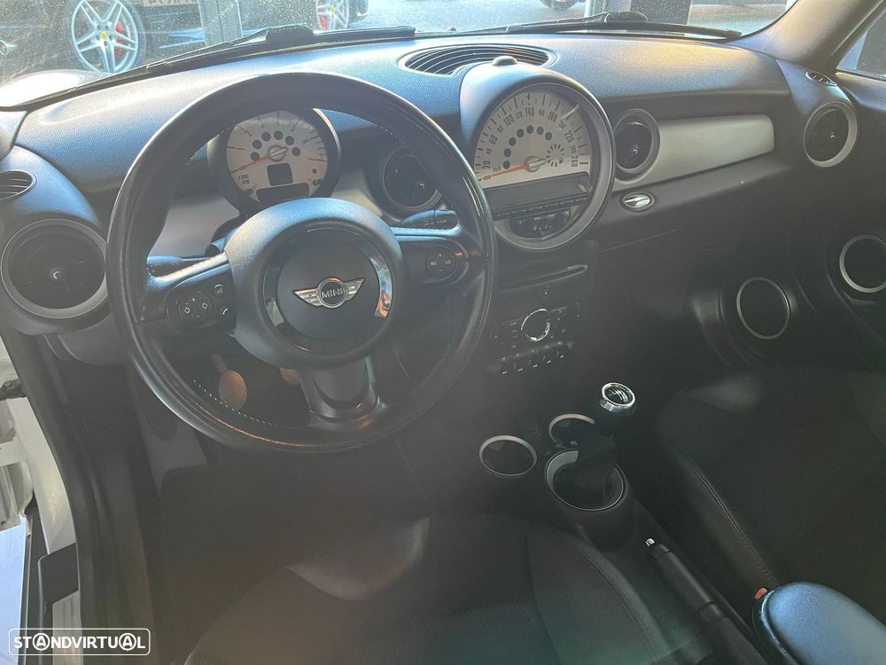 MINI Clubman Cooper D - 14