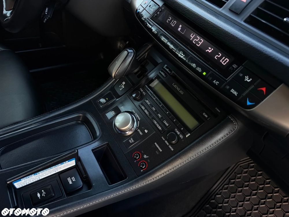 Lexus CT 200h Comfort EU6 - 30