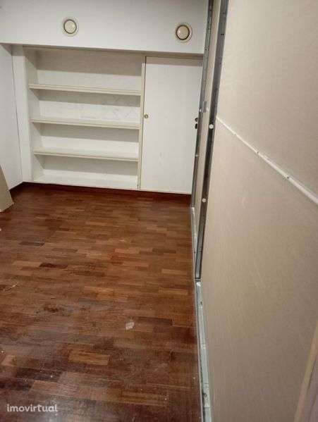 Sala para arrumos - Grande imagem: 4/5