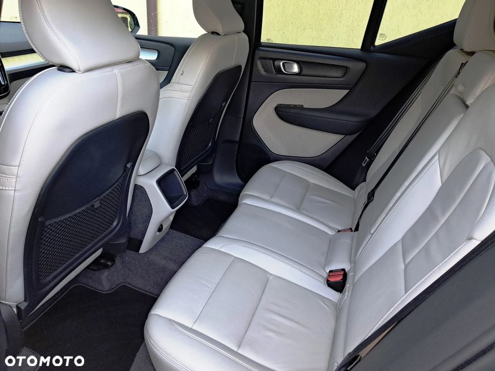 Volvo XC 40 T5 AWD Momentum - 12