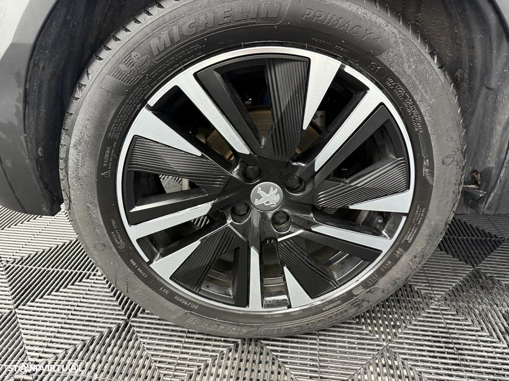 Peugeot e-2008 50 kWh GT - 44