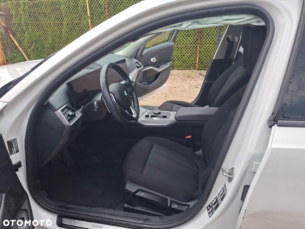 BMW Seria 3 320d xDrive MHEV Luxury Line - 9