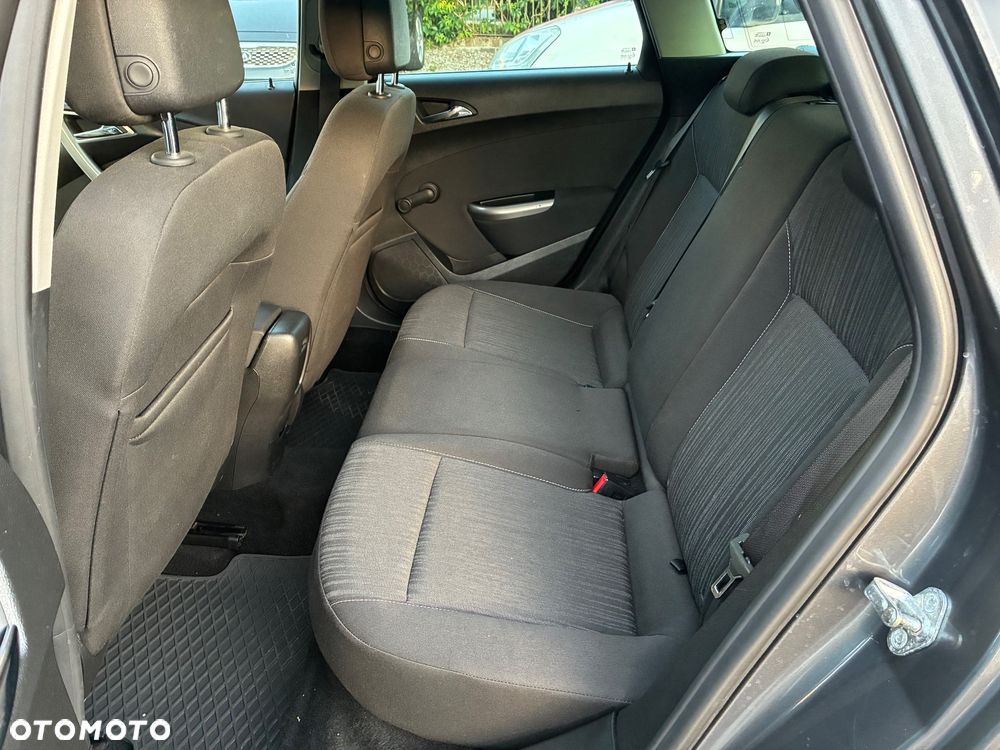 Opel Astra 1.4 Turbo - 9